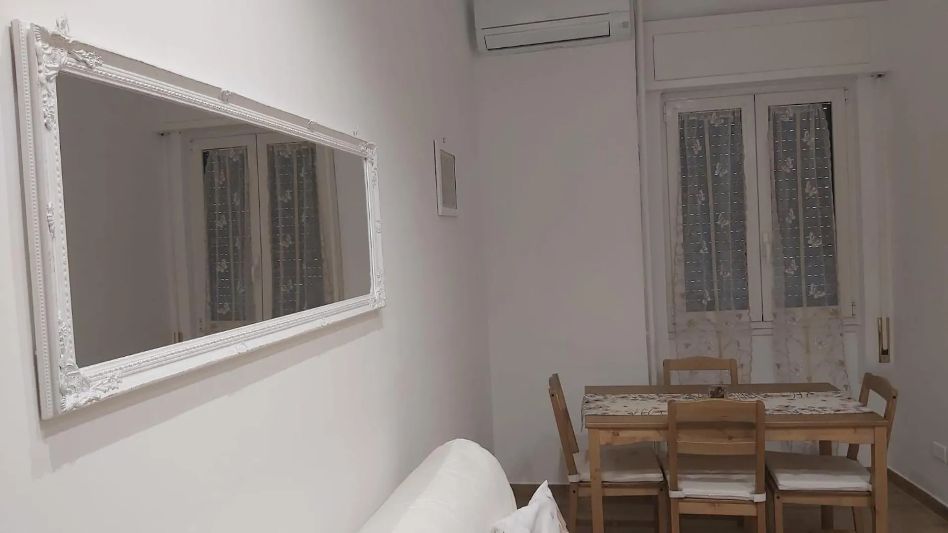 Re Di Roma Living Appartement